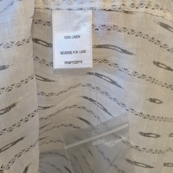 Garnet Hill 2021 White 100% Linen Pattern Printed Long Sleeve Button Up Shirt - Picture 7 of 8